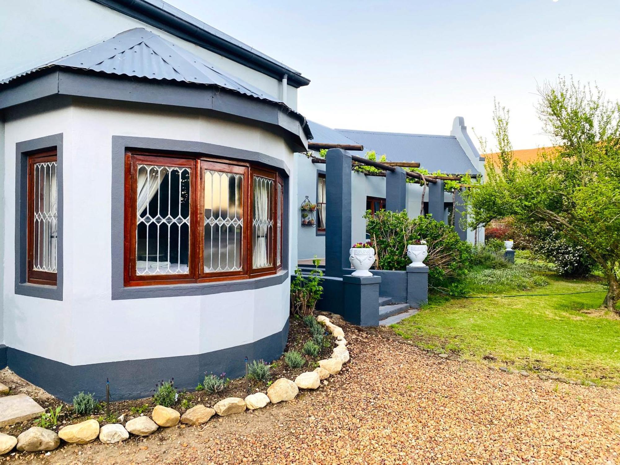 Oaksrest Vineyards Guest Farm Hotel Ладисмит Екстериор снимка